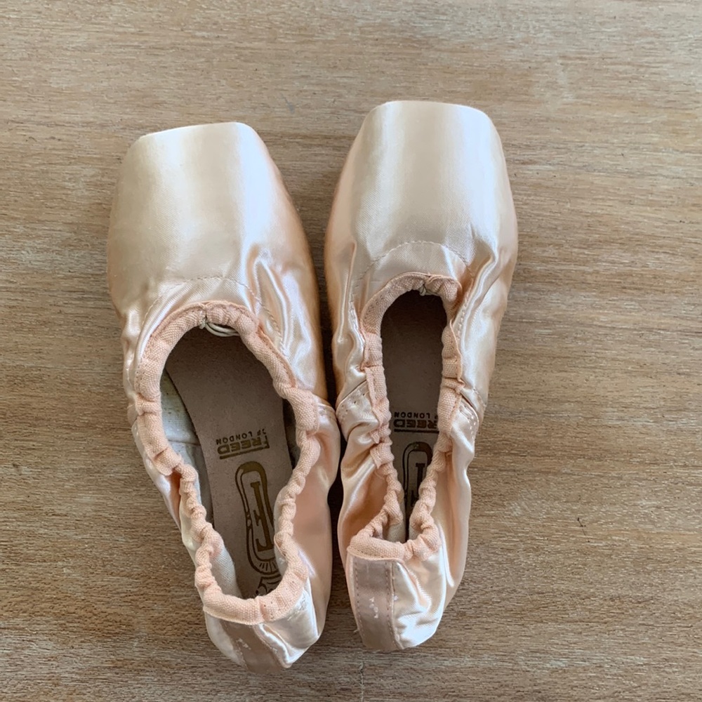 Freed of London Pointe Shoes size 5